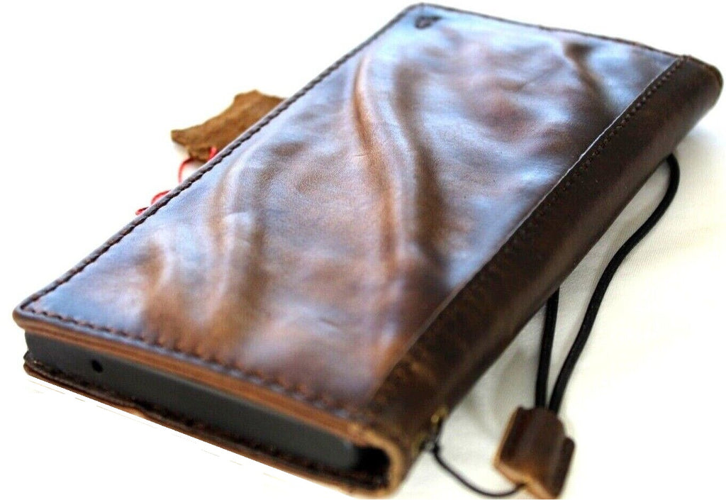 Handcrafted genuine leather phone case for iPhone models, vintage style with card slots, crafted by DAVISCASE.