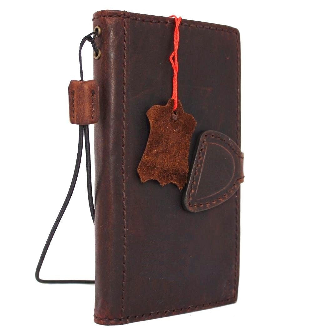 Handmade genuine Italian leather iPhone 6/6s wallet case with credit card holder, featuring a secure cover and elegant design.