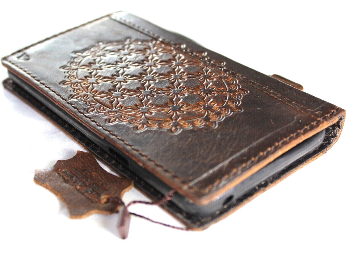 Handmade genuine leather phone case for Apple iPhone 17-16 Pro Max Air 8 Plus, crafted by DAVISCASE with a sleek wallet design.