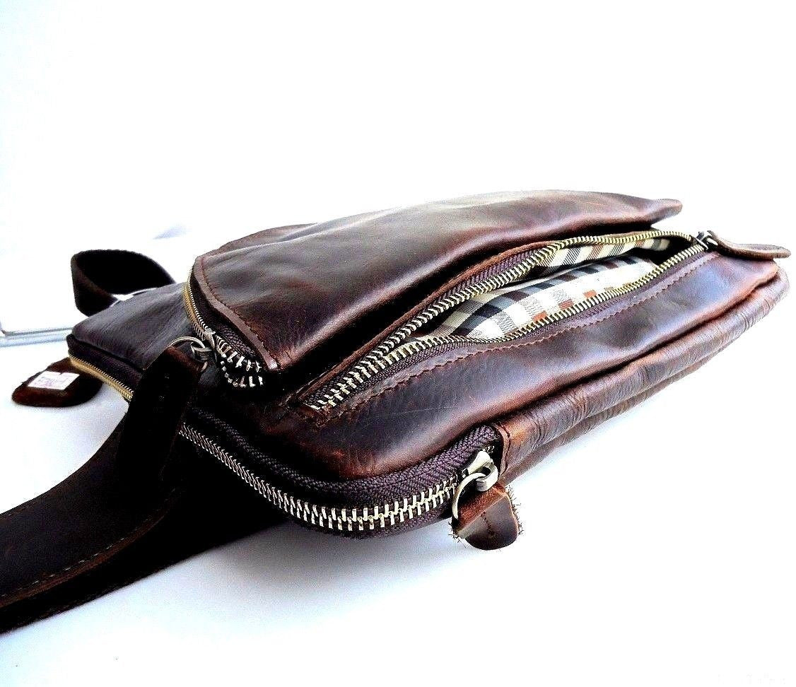 Brown genuine leather messenger bag for iPad and notebook, DAVISCASE men's crossbody handbag with adjustable strap.
