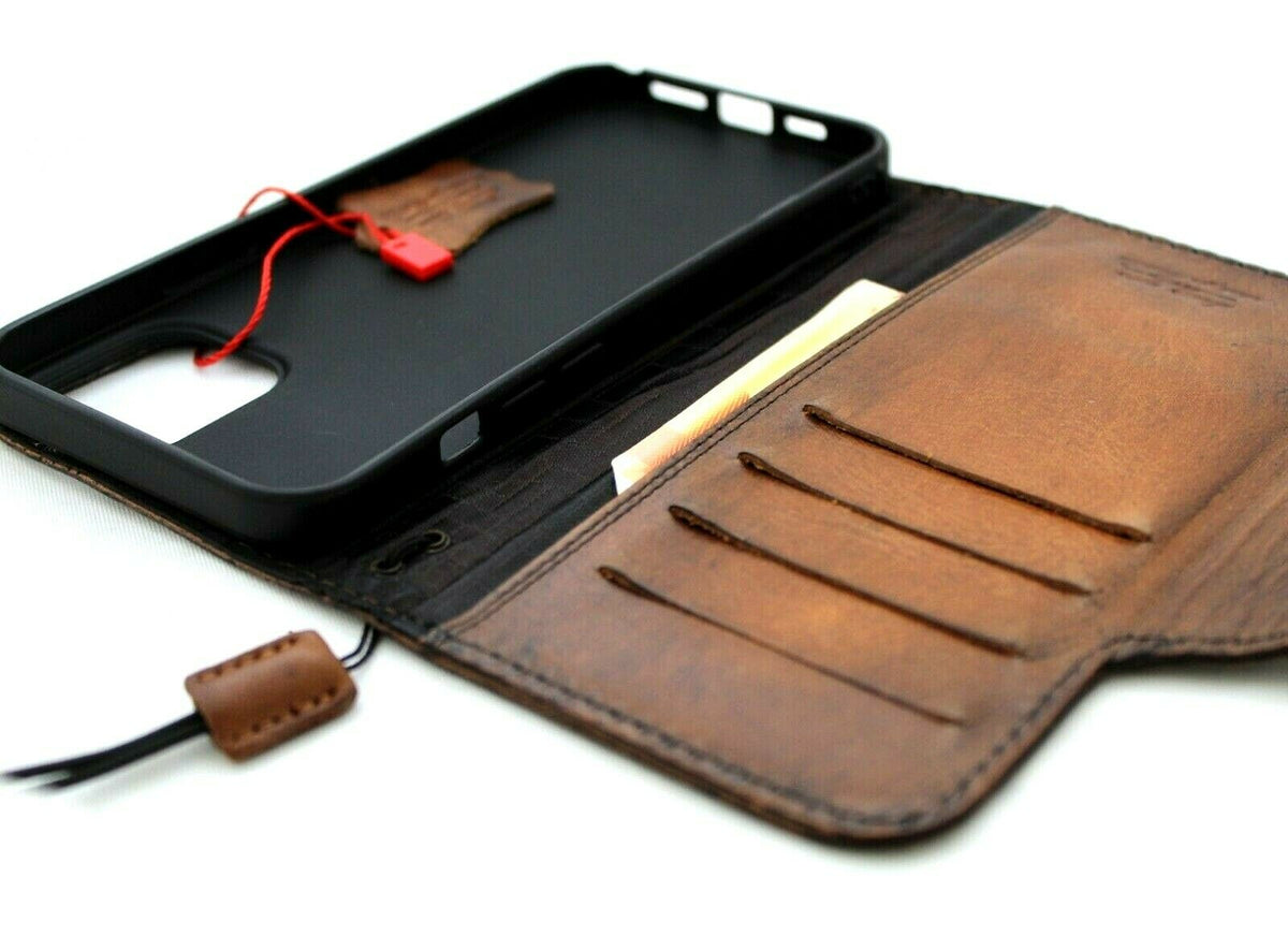 Handmade genuine leather phone case for iPhone 17 14 15 16 Pro Max and SE, featuring wallet and magnetic DIY design by DAVISCASE.