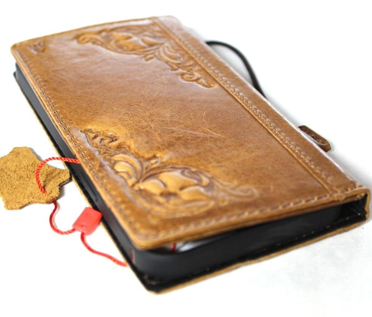 Handmade DAVISCASE genuine leather wallet phone case for iPhone 11-15 Pro Max with card slots, vintage style, full grain tan leather.