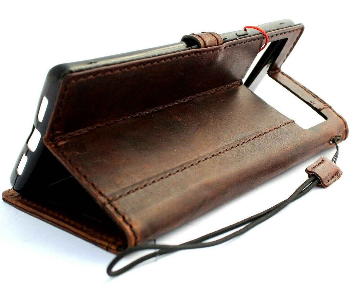 Google Pixel 7 Pro leather case by DAVISCASE with magnetic closure, book wallet design, retro style, stand feature, and wireless charging.