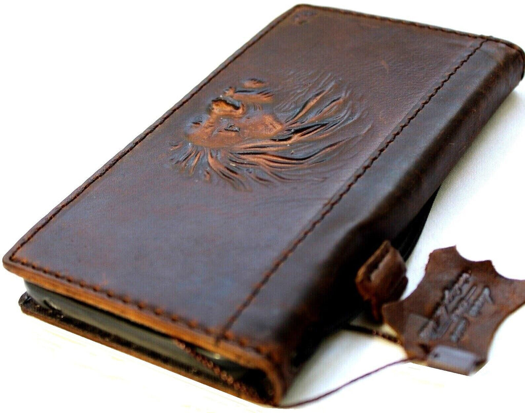 Vintage leather wallet phone case for Galaxy S22, S21, Z Fold 4, and Note series with lion design by DAVISCASE.