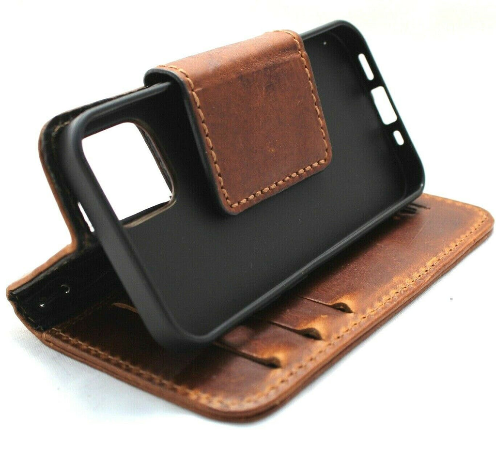 Genuine full tan leather iPhone 12 mini case by DAVISCASE featuring vintage style, credit card slots, magnetic closure, soft leather.