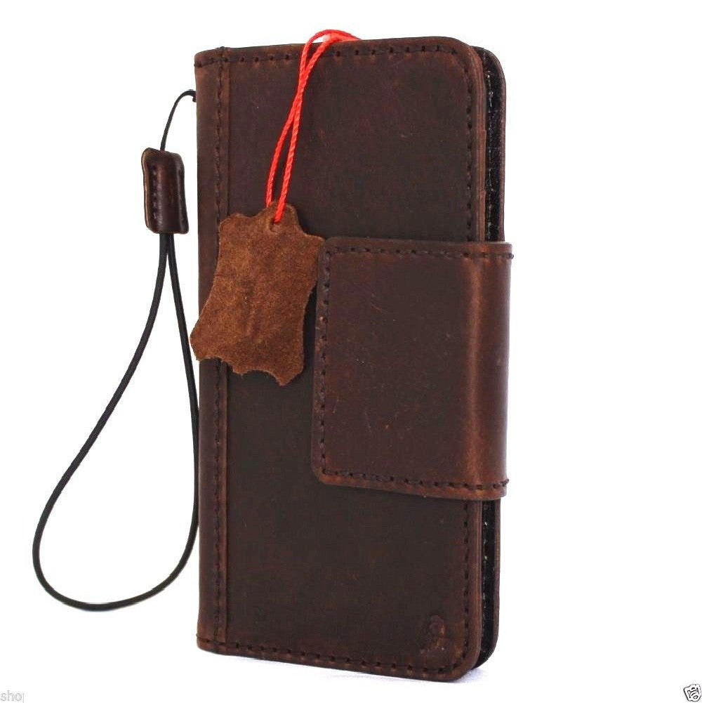 Handmade genuine Italian leather iPhone 6/6s wallet case with credit holder and magnetic closure, featuring a sleek, protective design.