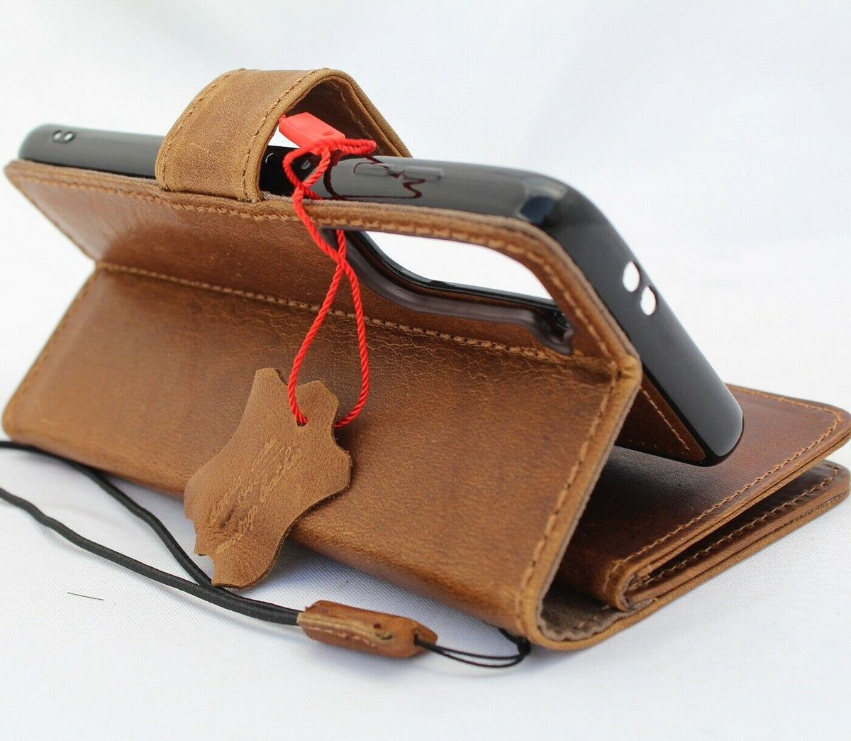 Genuine leather Samsung Galaxy S21 book wallet case by DAVISCASE with card slots and magnetic removable cover, slim and luxury design.