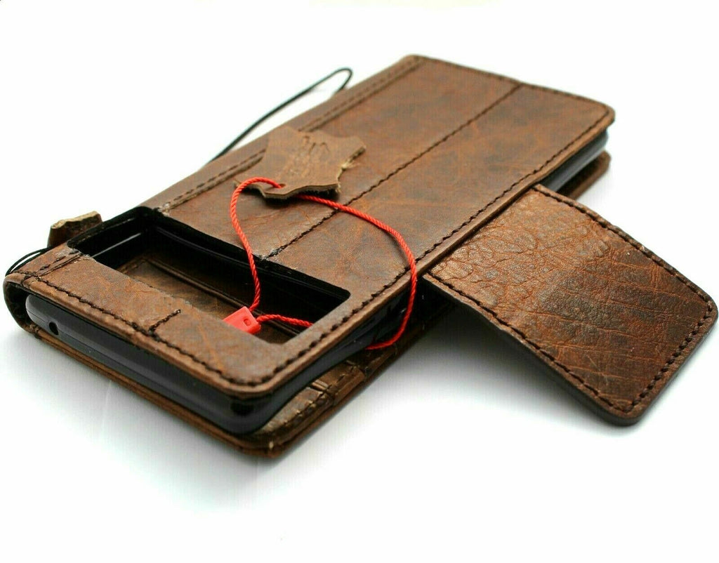 DavisCase genuine leather Google Pixel 7A wallet case with magnetic closure, retro stand design, suitable for wireless charging.