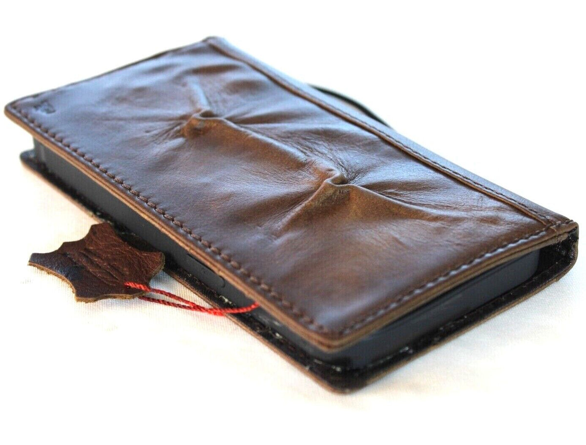 DavisCase handmade genuine leather phone case with vintage style, card slots, and full grain leather for iPhone and Samsung models.