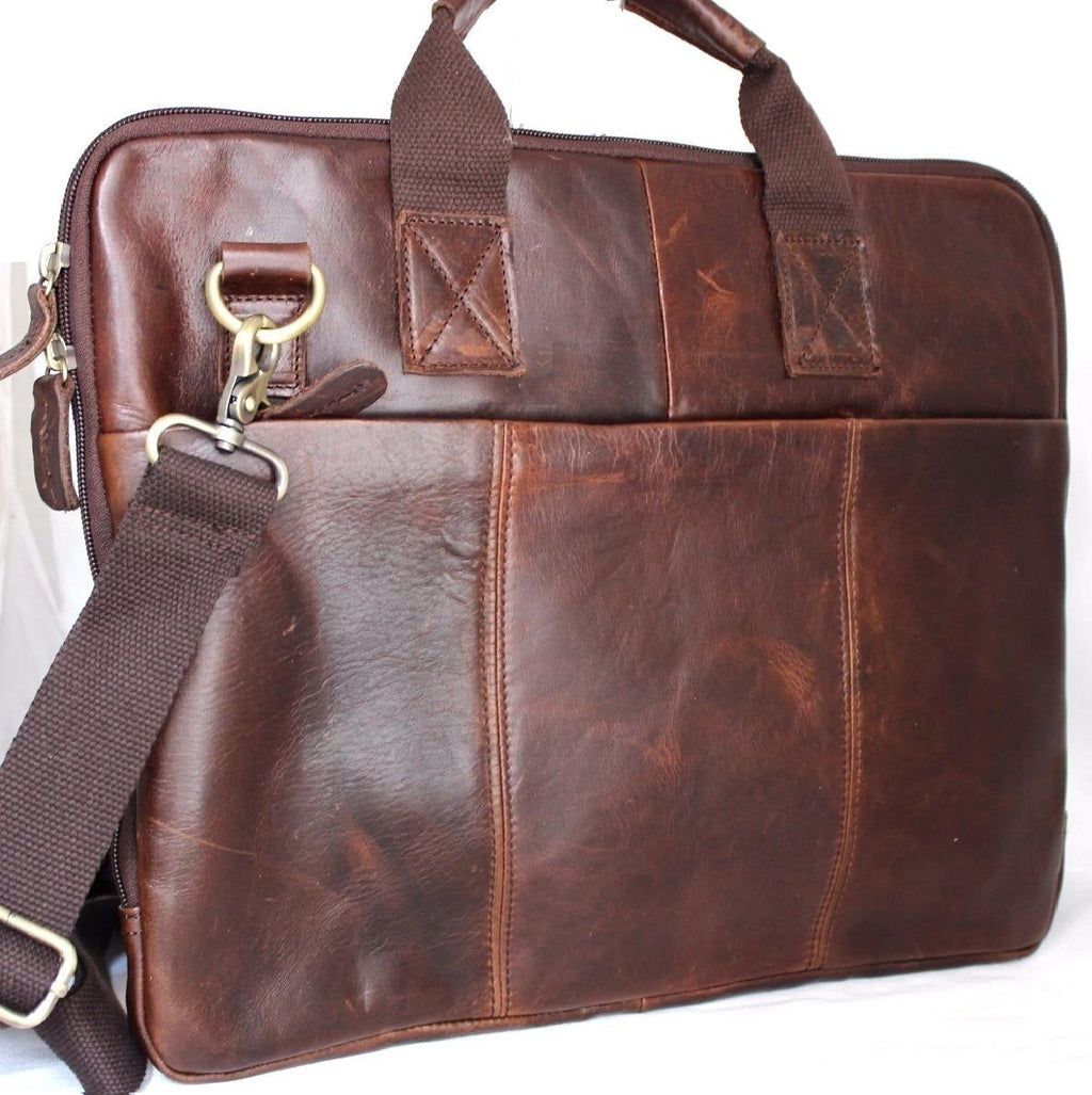 Men's DAVISCASE brown leather shoulder bag with crossbody strap, messenger style, designed for business laptops and classic appeal.