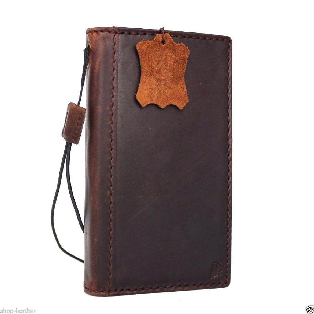 Handmade genuine Italian leather wallet case for Samsung Galaxy S8, featuring a book-style design and business-inspired craftsmanship.