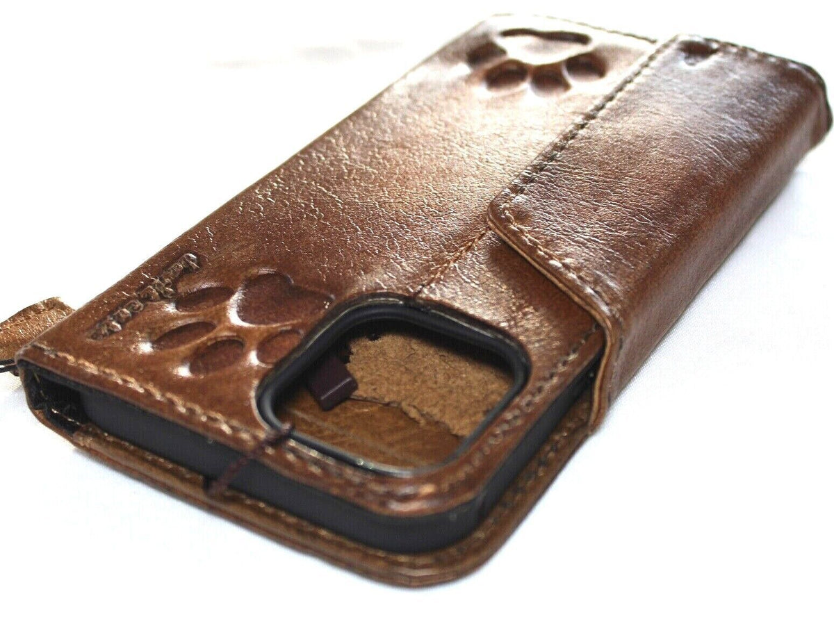 Genuine leather Google Pixel 7 Pro case by DAVISCASE featuring bear paw dog stamping and wireless charging compatibility.
