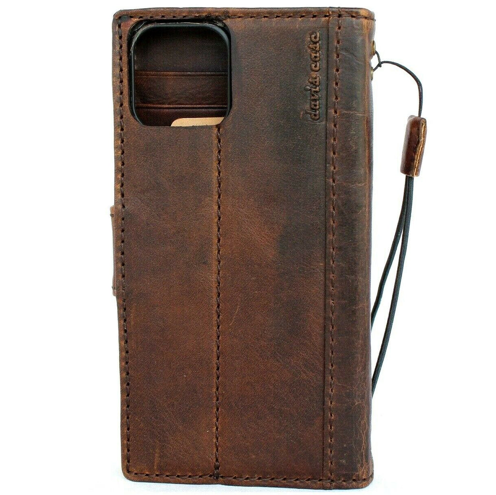 Handmade genuine leather phone case for Apple iPhone 15 Pro Max and Galaxy S26 Ultra, with wallet design and magnetic closure.