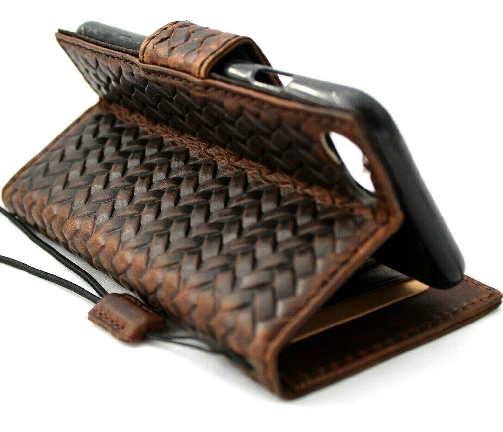 Genuine dark leather iPhone 8 magnetic case with wallet credit card holder, handmade by DAVISCASE in luxury rubber material.