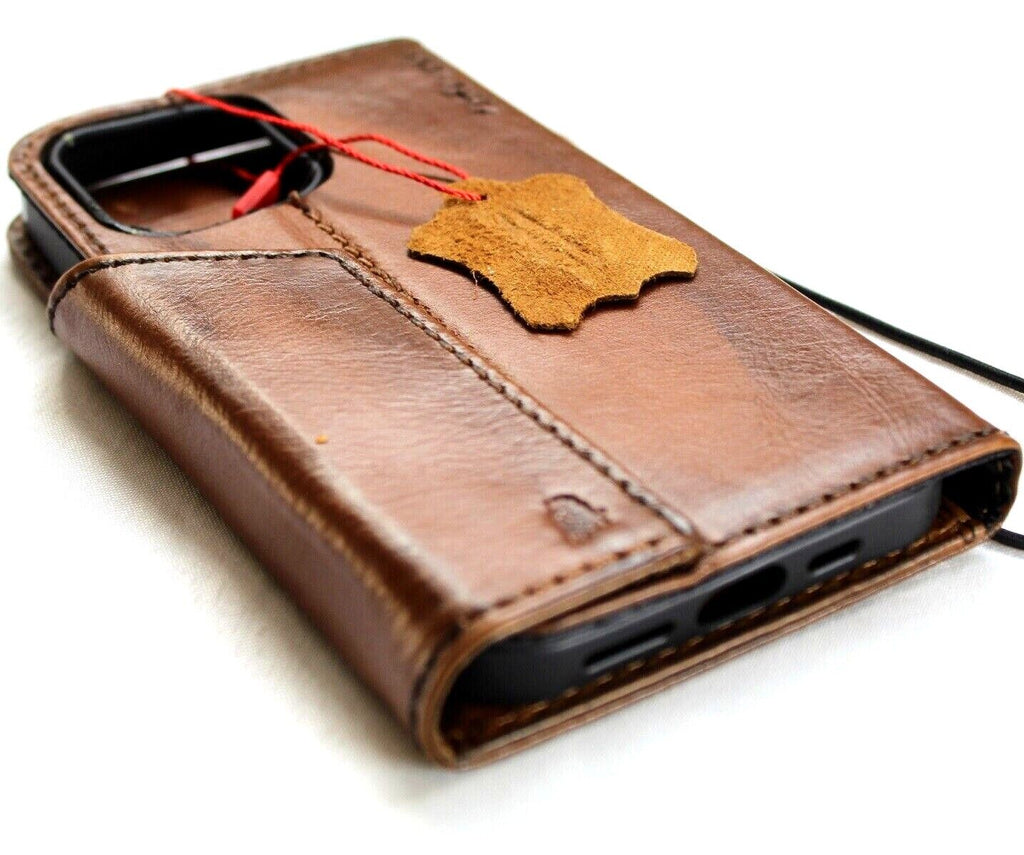 Genuine leather Google Pixel 7 Pro case by DAVISCASE featuring eagle stamping, 3D design, wallet style, wireless charging compatibility.