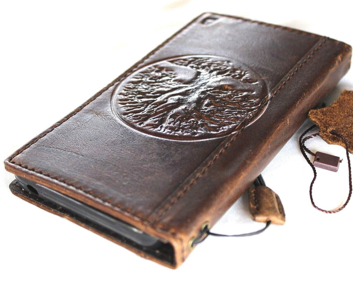 Handmade genuine leather phone case by DAVISCASE for Galaxy S22, S21, Z Fold 4, vintage Tree of Life design.