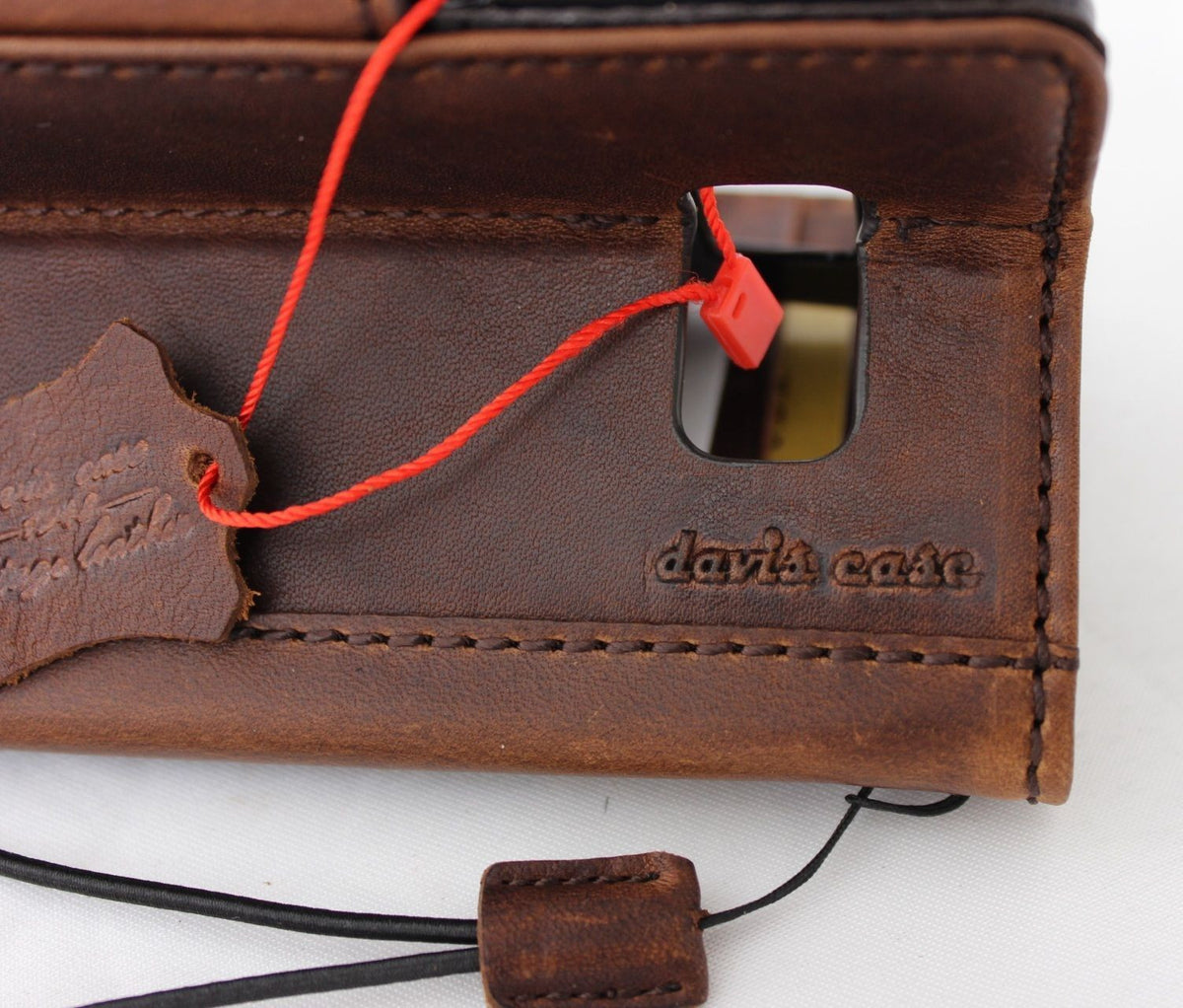 Handmade genuine oiled leather Samsung Galaxy S8 Plus wallet case with retro design and magnetic closure.