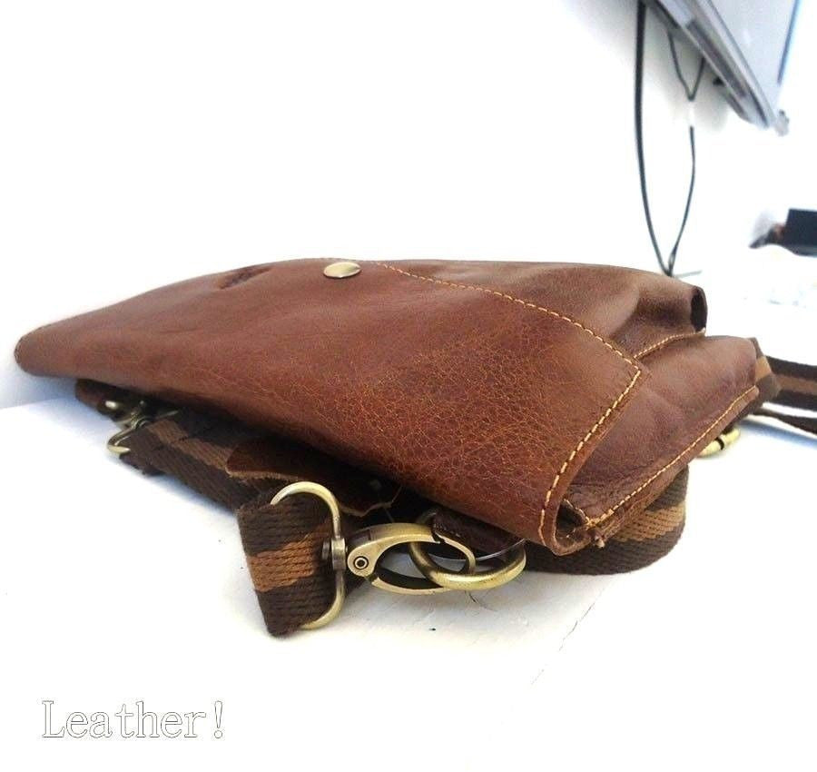 Genuine leather shoulder wallet bag by DAVISCASE, suitable for men and women, featuring a waist pouch and camera pocket.