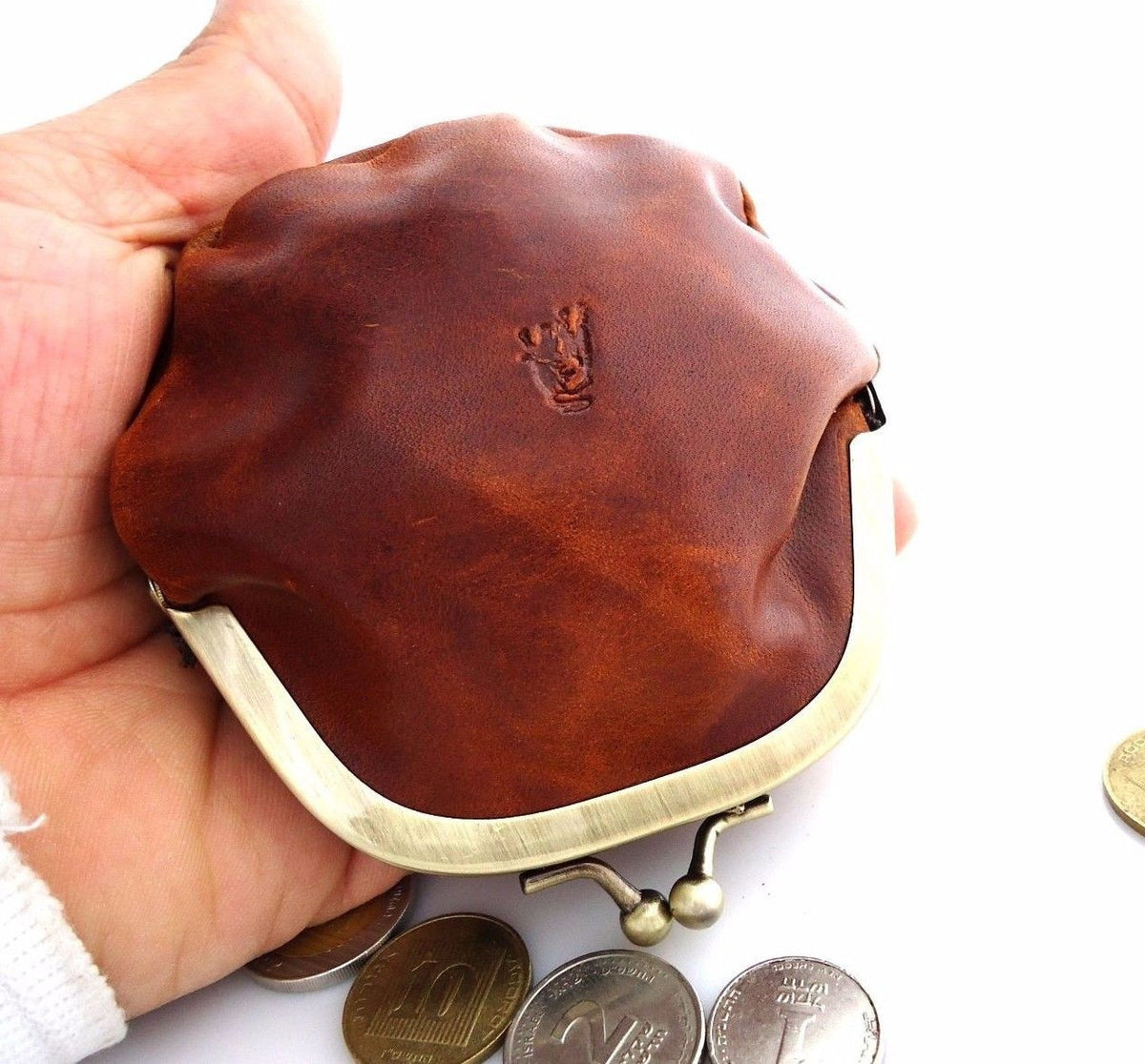 Vintage brown genuine soft leather women's mini coin purse and wallet case, compact and stylish for ladies.
