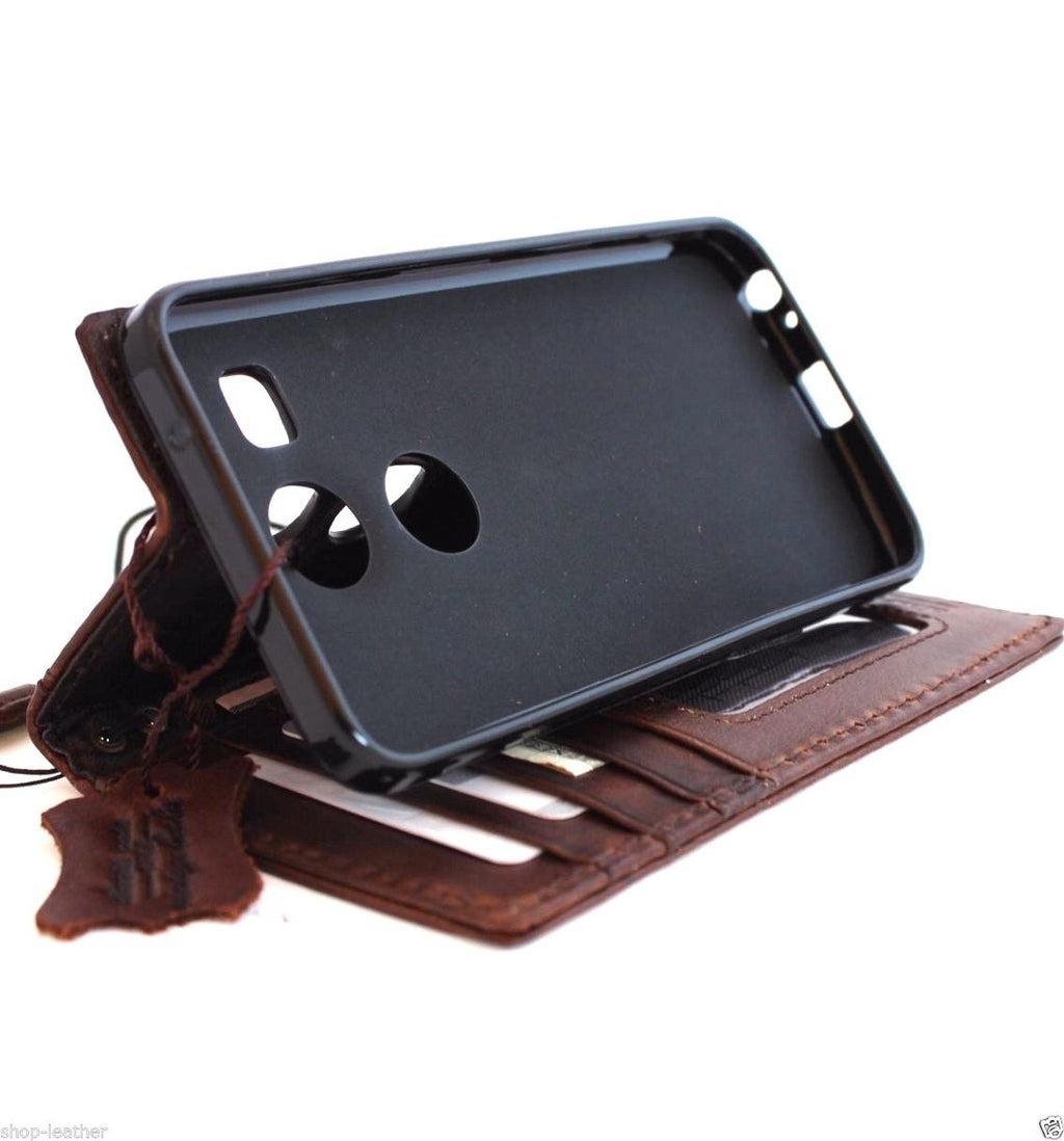 Genuine Italian leather hard phone case for LG Nexus 5X by DAVISCASE, slim, handmade wallet-style cover with luxury craftsmanship.