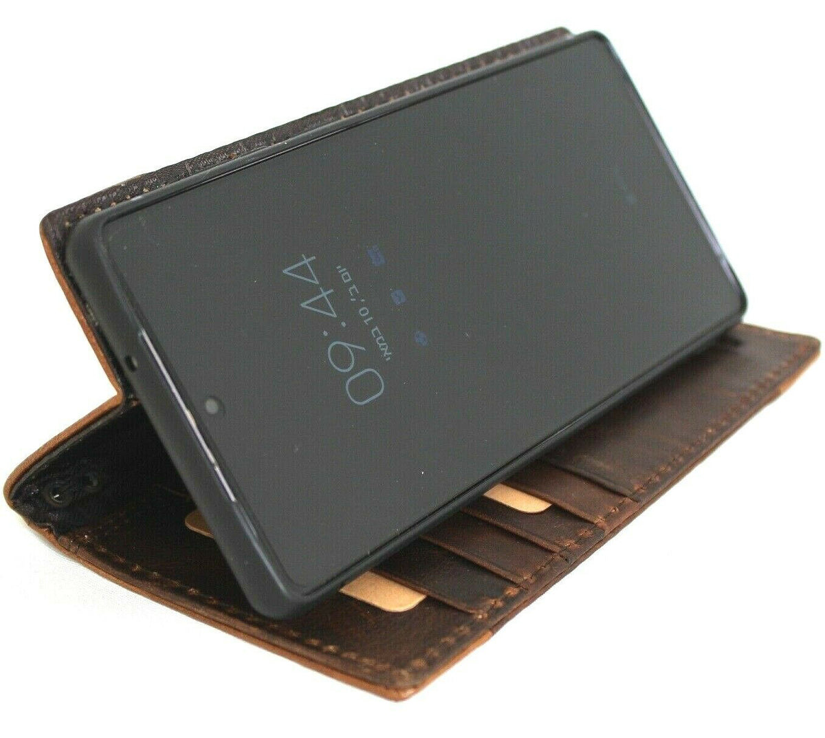 Luxury DavisCase genuine leather wallet case for Samsung Galaxy Note 20 5G with card holder and wireless charging feature.