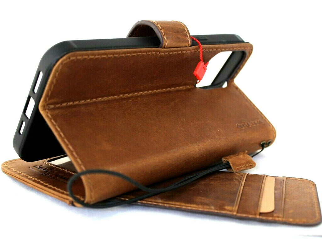 Handmade genuine leather phone case for iPhone 15-17 Pro Max, DavisCase vintage-style wallet cover in tan with credit card slots.