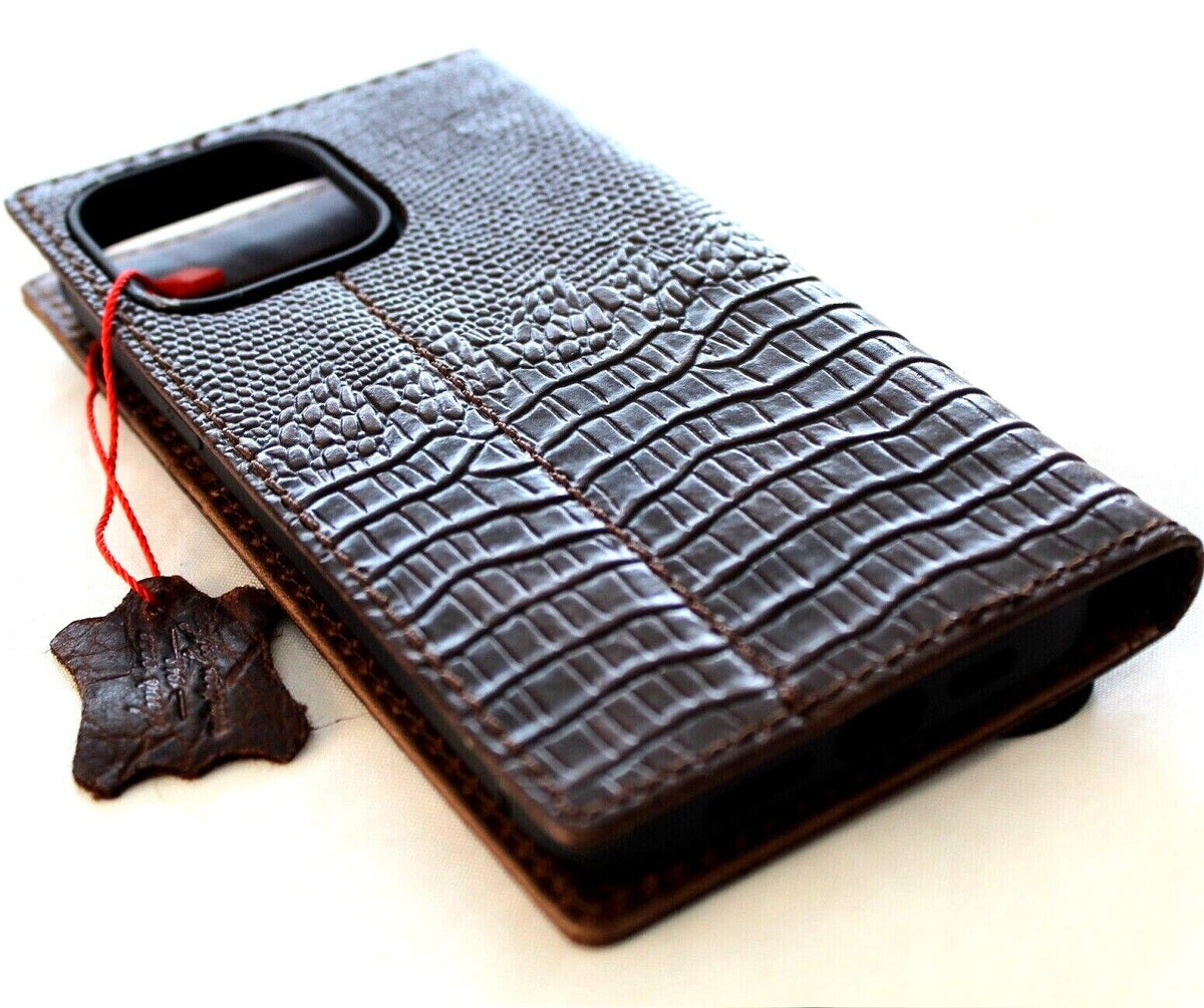Genuine leather Google Pixel 7 Pro case by DAVISCASE with crocodile design, wallet style, retro stand, and wireless charging feature.