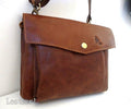Genuine leather shoulder wallet bag by DAVISCASE, unisex design with pocket waist pouch for men and women, suitable for carrying essentials.