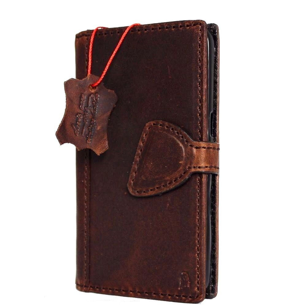Handmade genuine Italian leather Samsung Galaxy S8 wallet case with magnetic closure, featuring a classic book-style design.