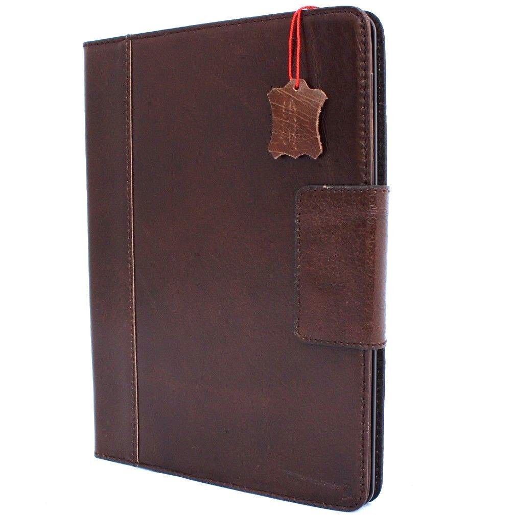 Vintage brown leather iPad Pro 10.5 case by DAVISCASE with flip cover, credit card slots, and slim handmade design.