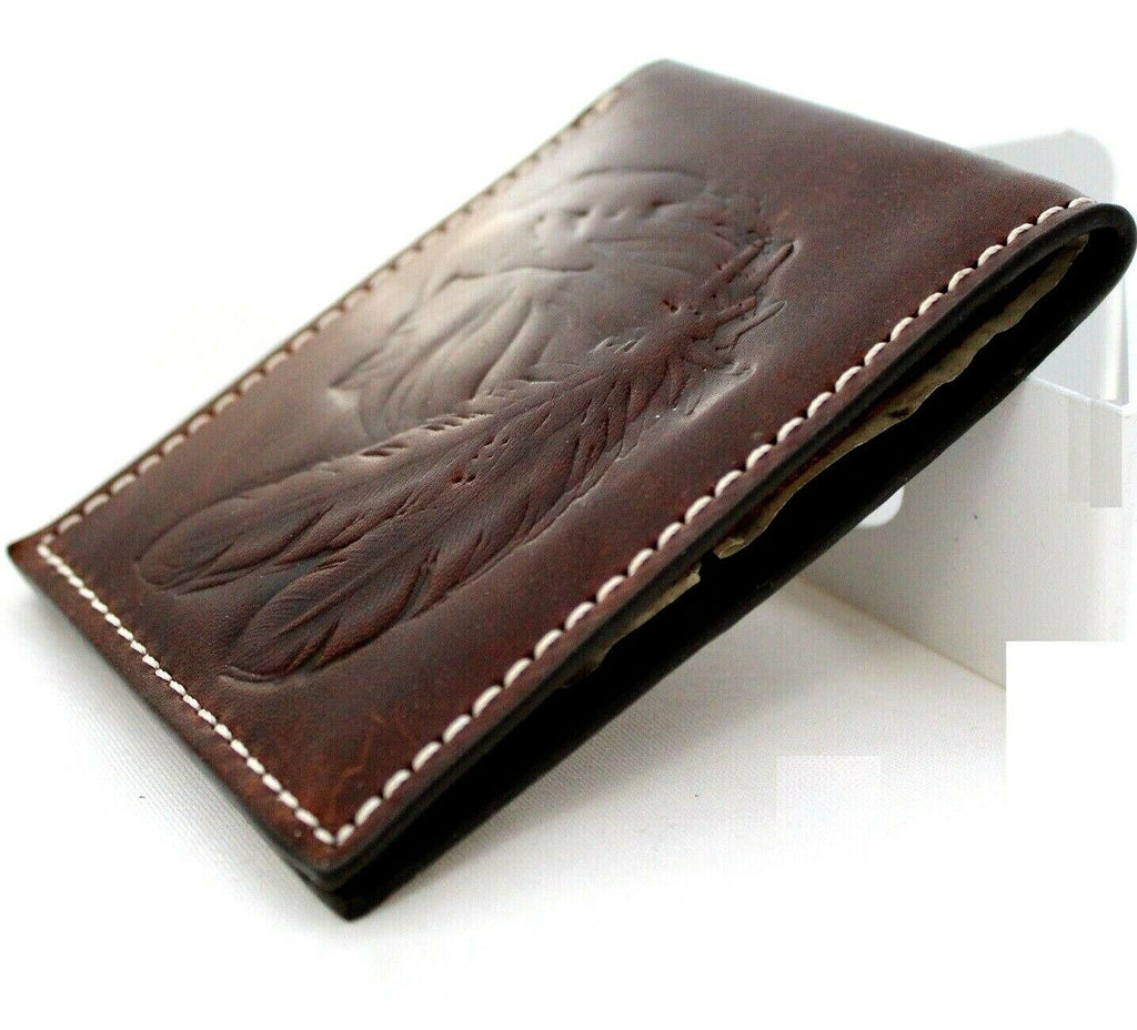 Men's genuine leather wallet by DAVISCASE featuring carved eagle motif, vintage billfold design with space for credit cards and cash.