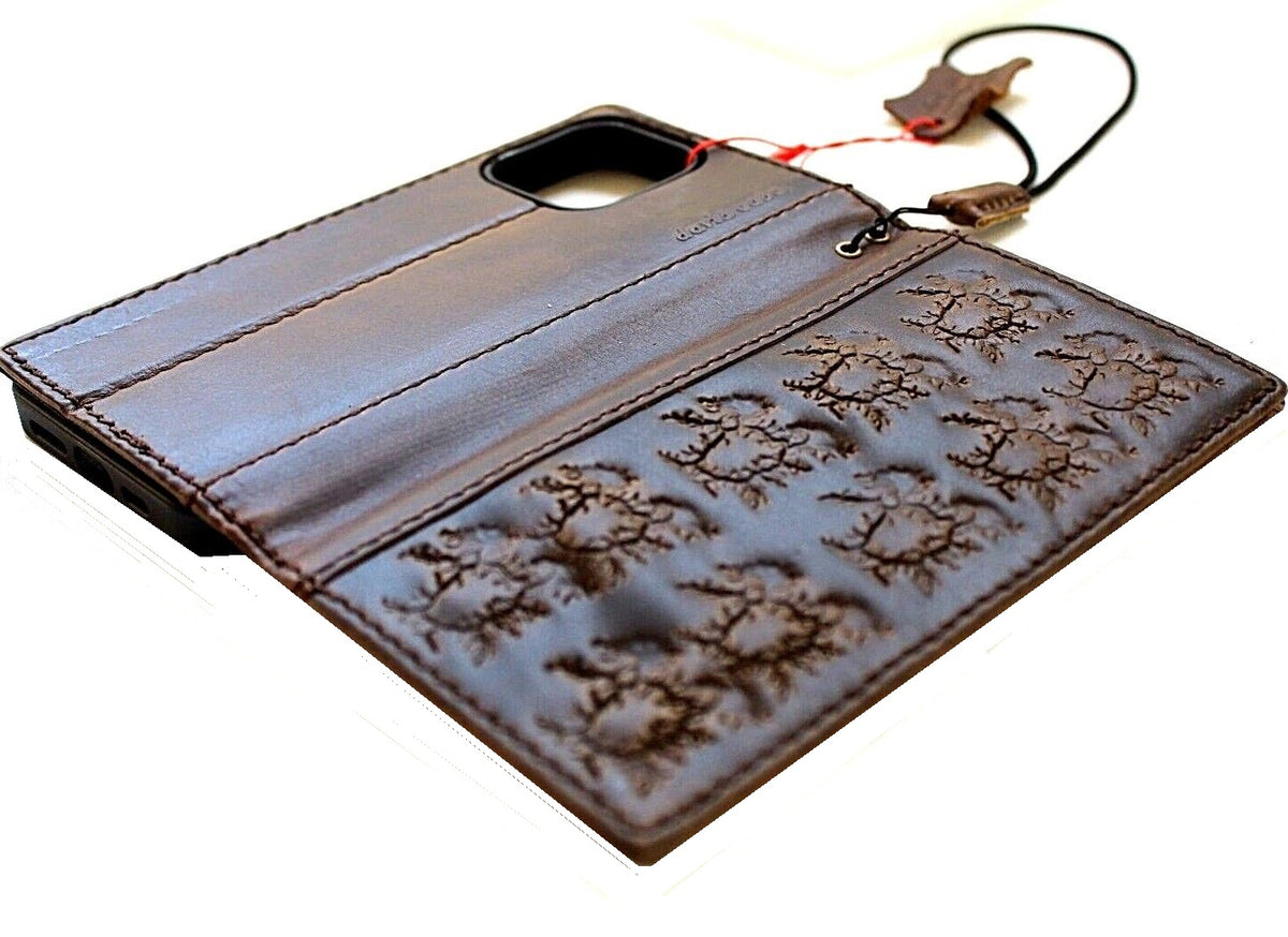 Handcrafted genuine leather phone case by DAVISCASE for iPhone models, vintage style with card slots, full grain cracked leather.