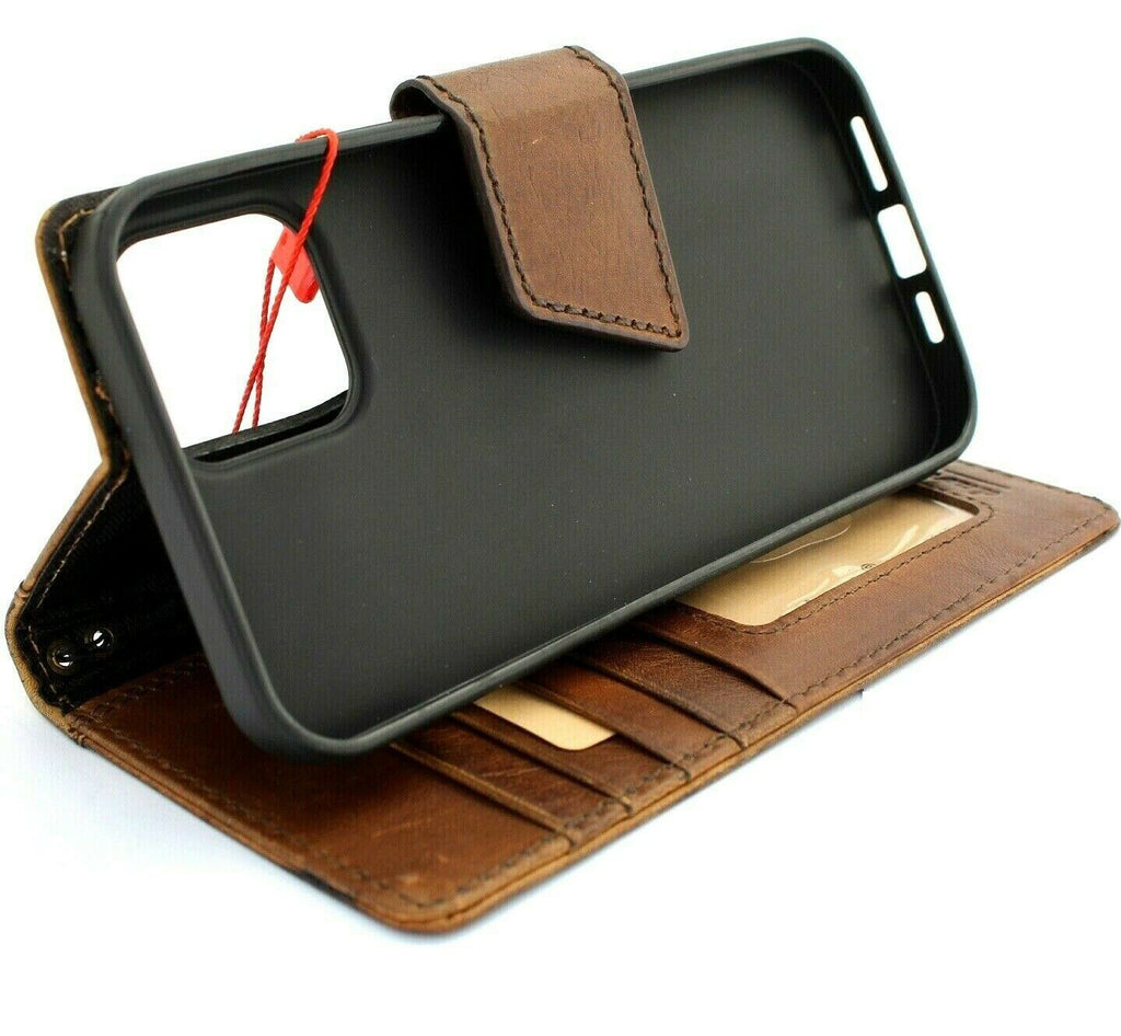 DavisCase genuine leather phone case for iPhone 11-15 and Galaxy S series, vintage wallet-style design with magnetic closure.