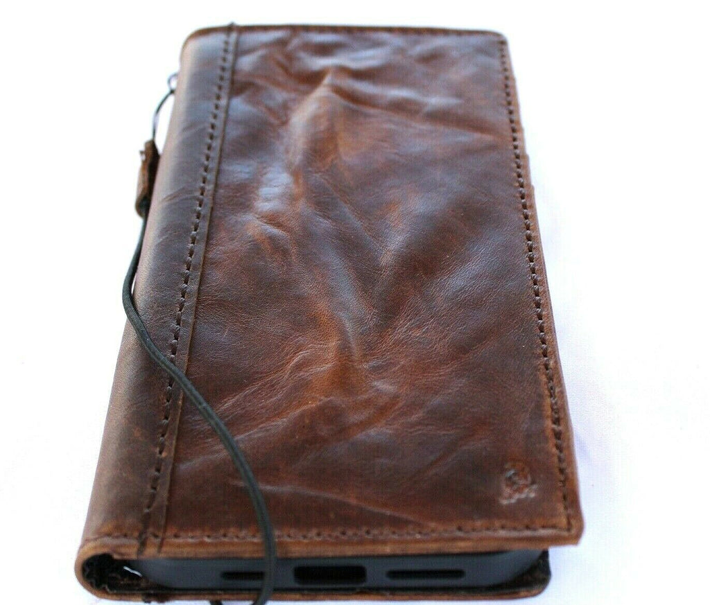 Handmade DAVISCASE leather phone case for iPhone and Galaxy models, vintage full grain leather, wallet-style with credit card slots.