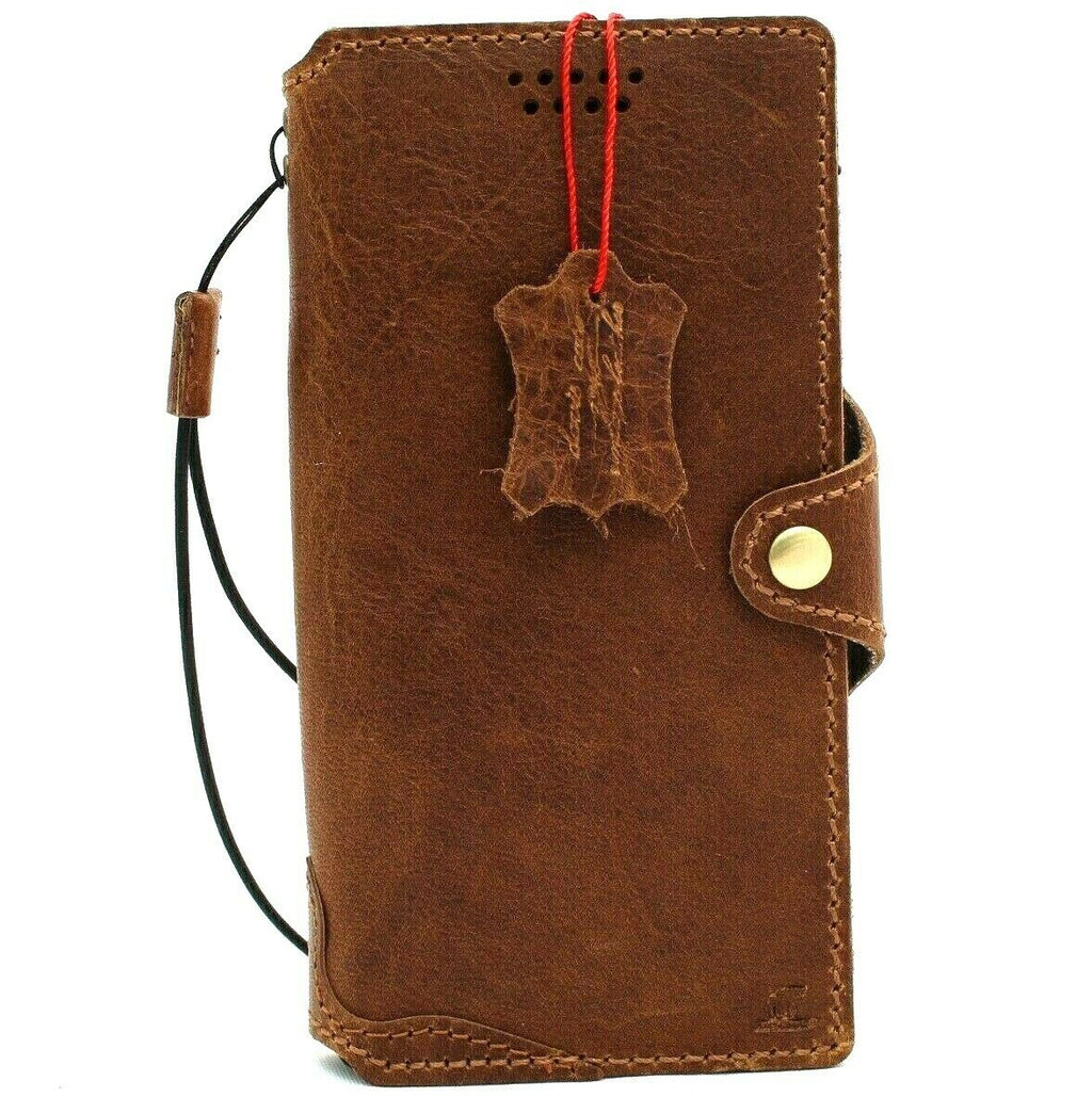 Vintage tan leather case for Samsung Galaxy Note 10 Plus, DavisCASE book wallet with card slots, stand, and slim design.
