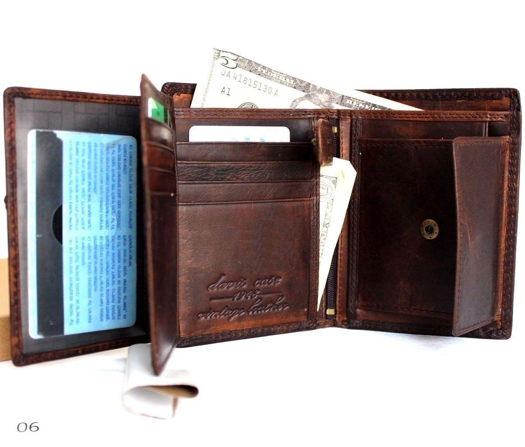 Men's vintage leather wallet by DAVISCASE, brown Italian natural skin purse with coin pocket, retro style and luxury finish.