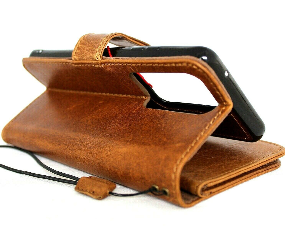 Genuine leather Samsung Galaxy S20 Ultra wallet case by DAVISCASE with card slots, window, magnetic closure, and removable cover.