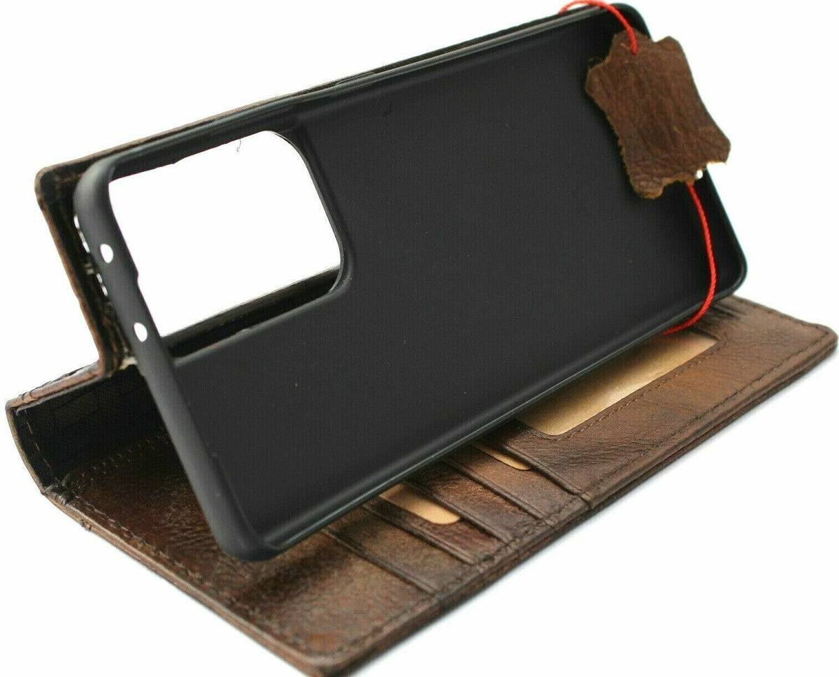 Vintage crocodile style genuine leather phone case for Galaxy S series and Note FE, with wallet and credit card holder by DAVISCASE.