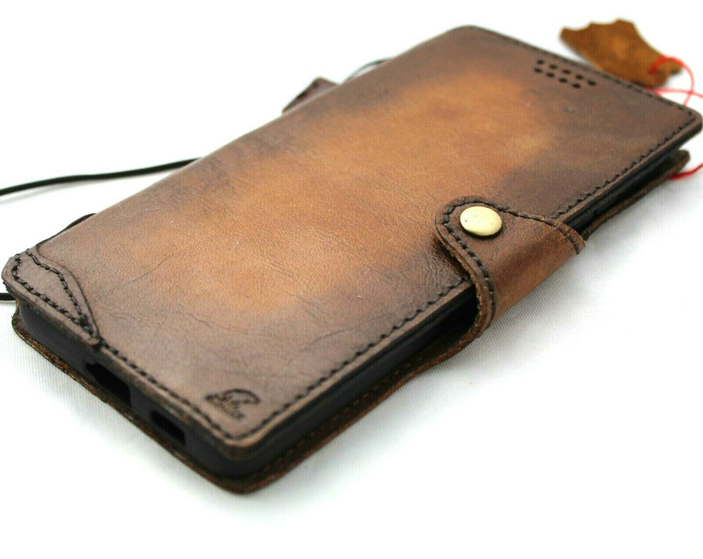 Handmade genuine leather wallet case for Samsung Galaxy S21 Ultra 5G by DAVISCASE, featuring oiled top grain leather and wireless charging.