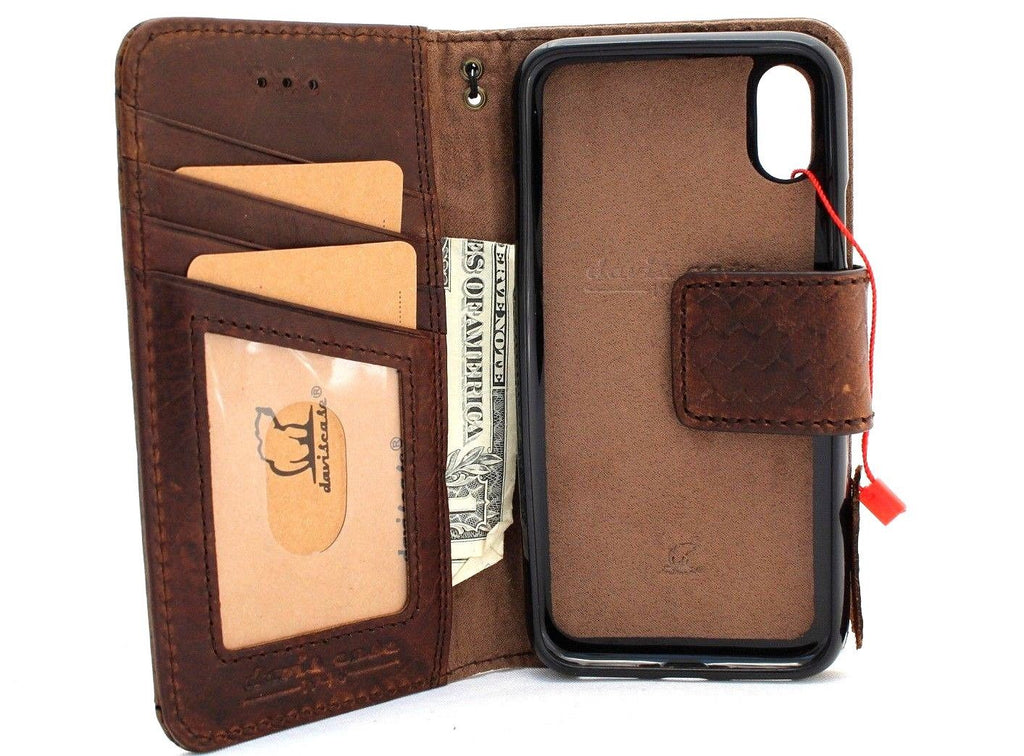 DAVISCASE genuine leather iPhone X wallet case with magnetic flip cover and detachable credit card holder, slim and luxurious design.