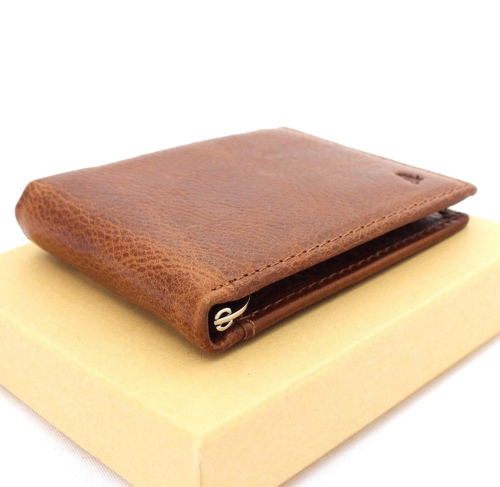 Handmade genuine leather men's wallet with custom Jafo stamp, slim design, personalized Daviscase branding, credit card slots visible.