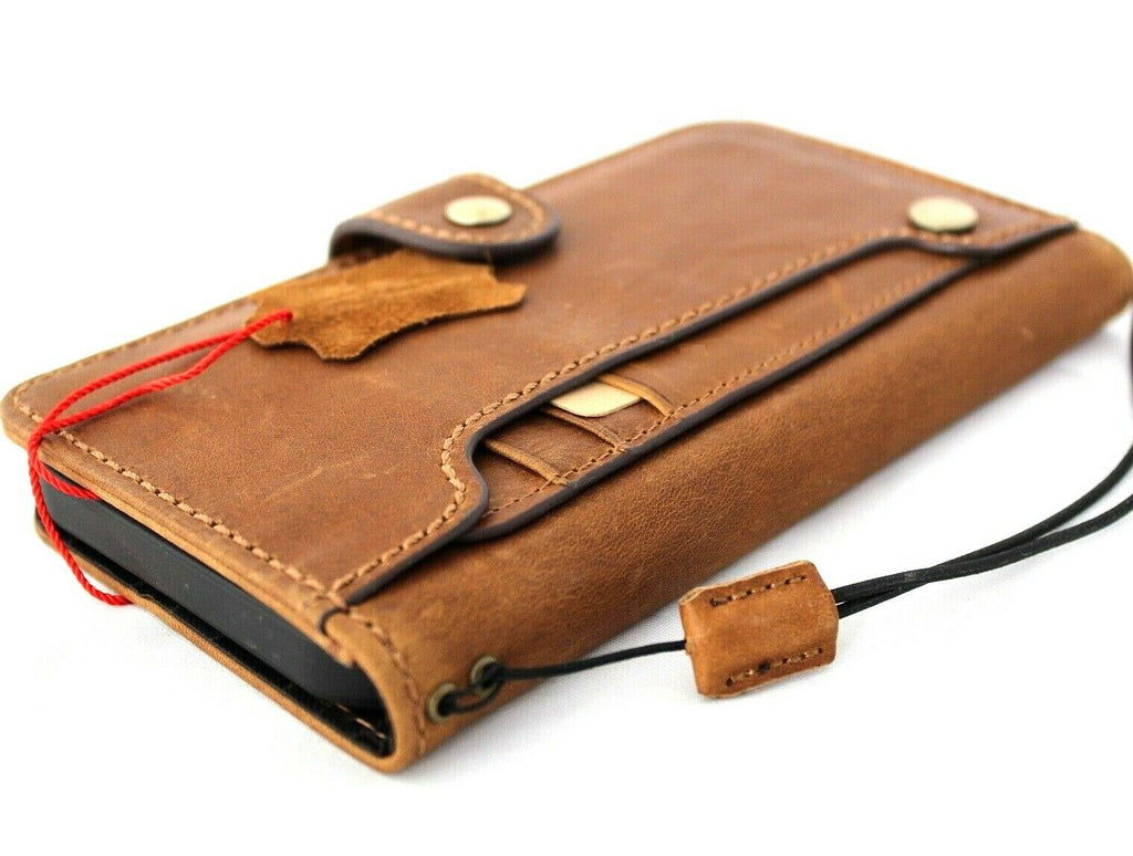 Handmade vintage leather phone case for iPhone 15-17 Pro Max by DAVISCASE, with wallet design and full grain leather in tan color.