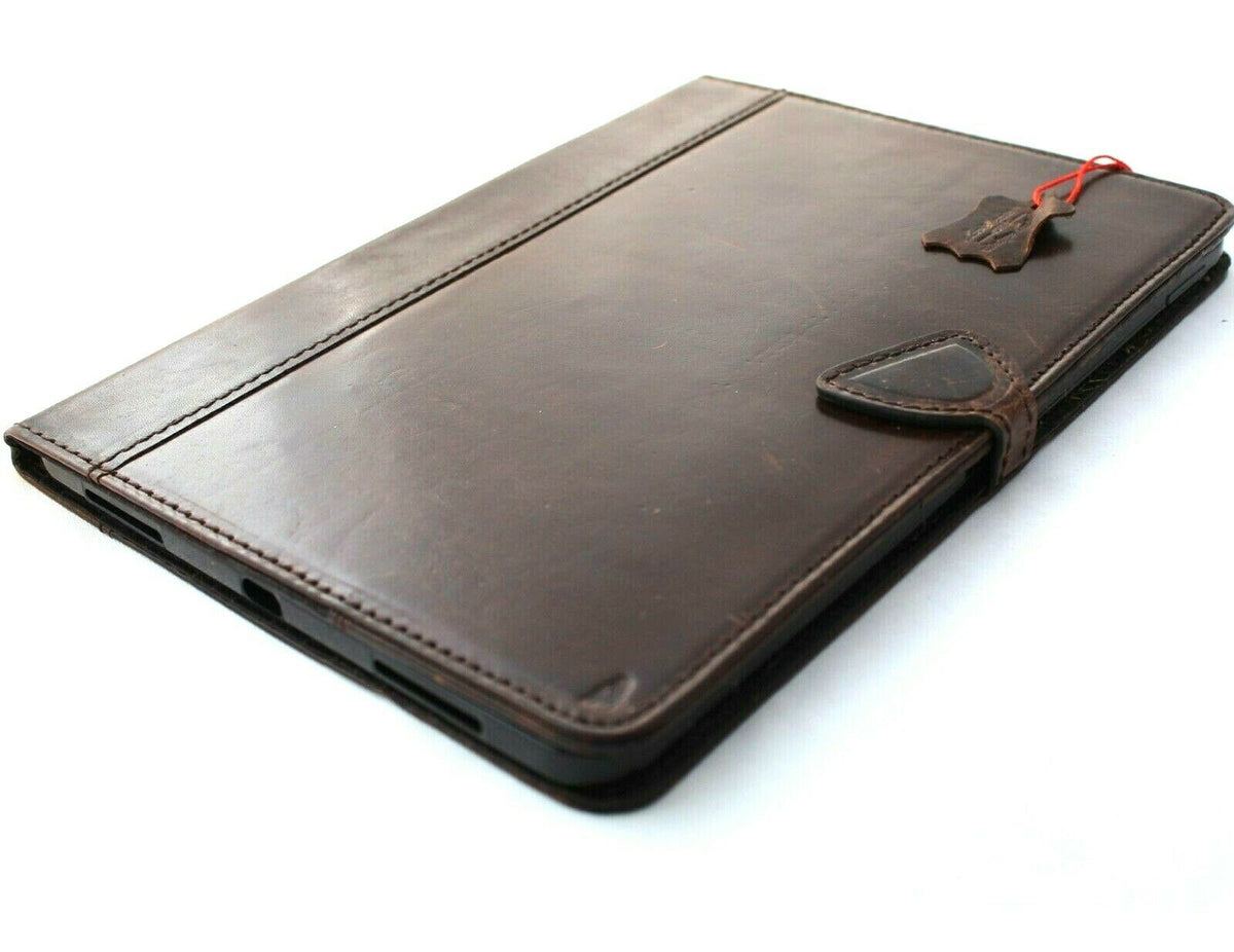 Genuine vintage brown leather iPad Pro 11 (2020) case by DAVISCASE with flip cover, credit card slots, slim design, handmade.