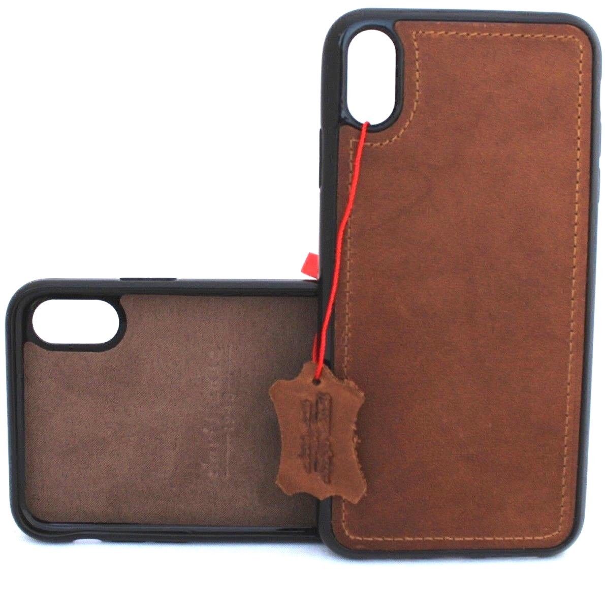 Handmade genuine leather phone case for Apple iPhone XS Max by DAVISCASE, featuring slim design and magnetic closure.