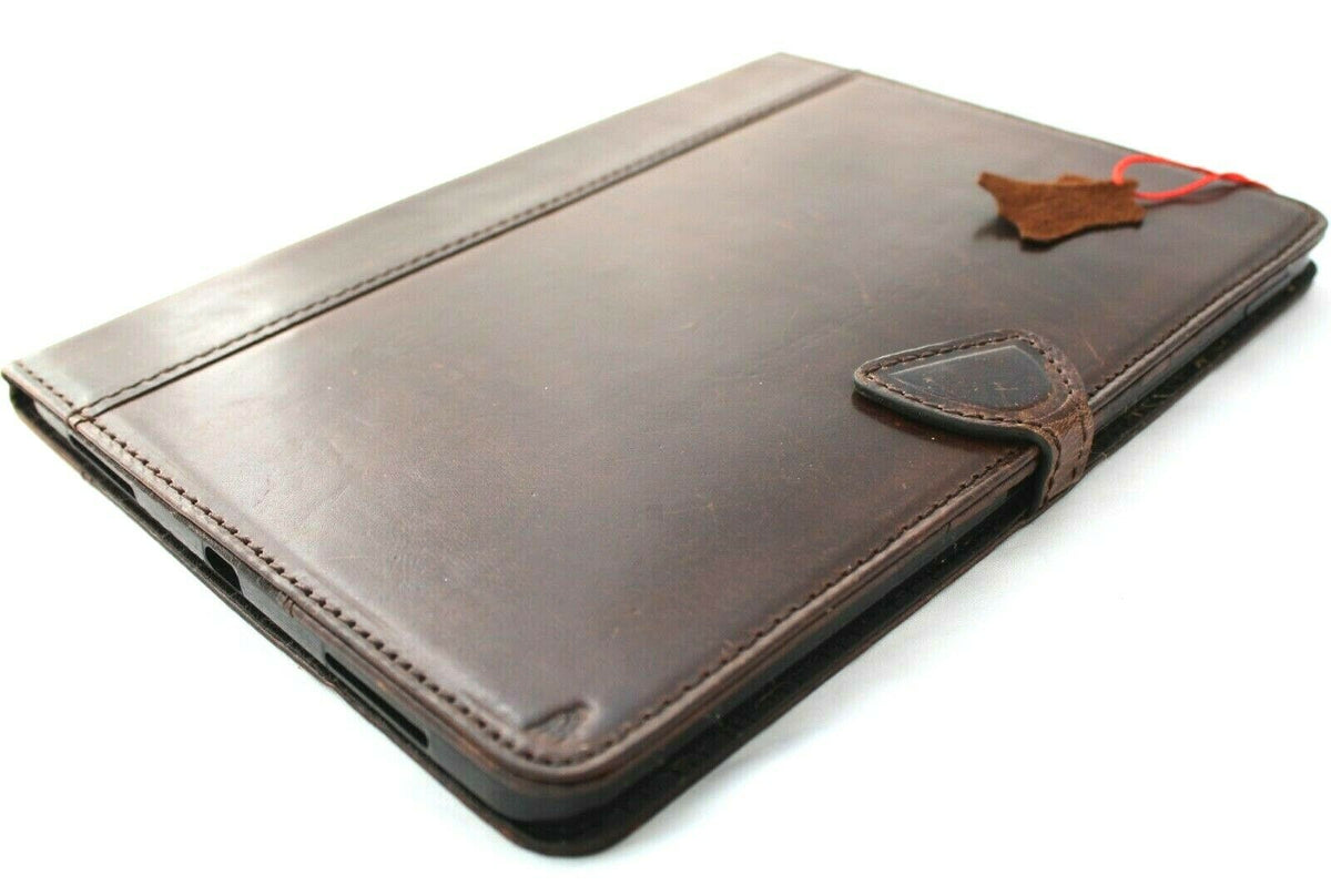 Genuine vintage brown leather iPad Pro 11 (2020) case by DAVISCASE with flip cover, credit card slots, handmade hard shell.