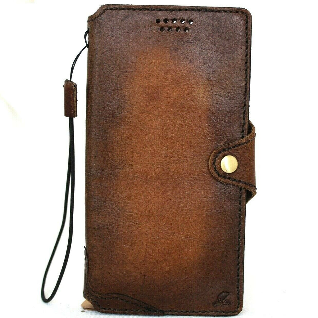 Handmade genuine leather wallet case for Samsung Galaxy S21 Ultra 5G, with card slots and wireless charging compatibility by DAVISCASE.