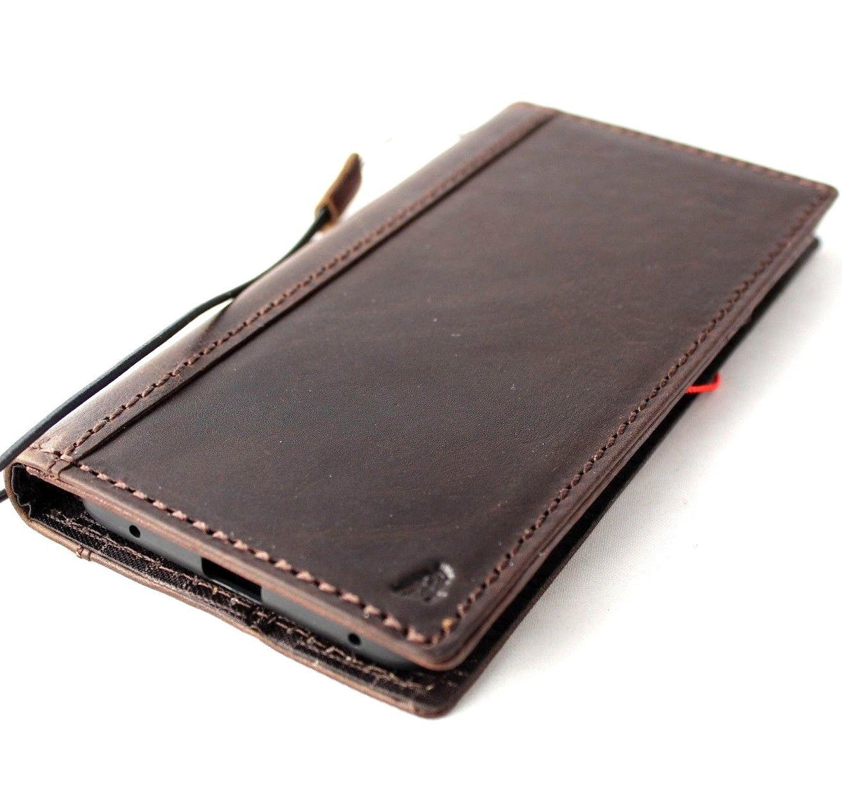 Handmade genuine leather wallet case for Huawei Mate 20 Pro by DAVISCASE, featuring a retro book design and wireless charging compatibility