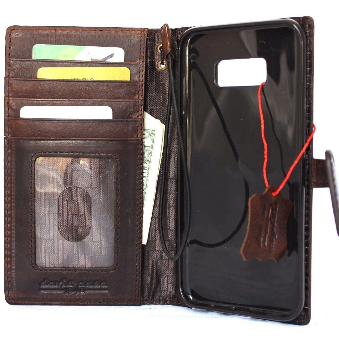 Handmade genuine Italian leather Samsung Galaxy S8 Plus wallet case with magnetic closure, featuring a classic design and card slots.