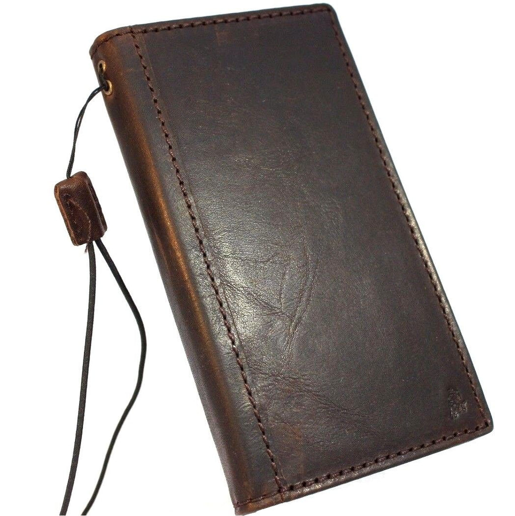 Handmade genuine Italian leather wallet case for Samsung Galaxy S9 by DAVISCASE, featuring a classic book-style design.